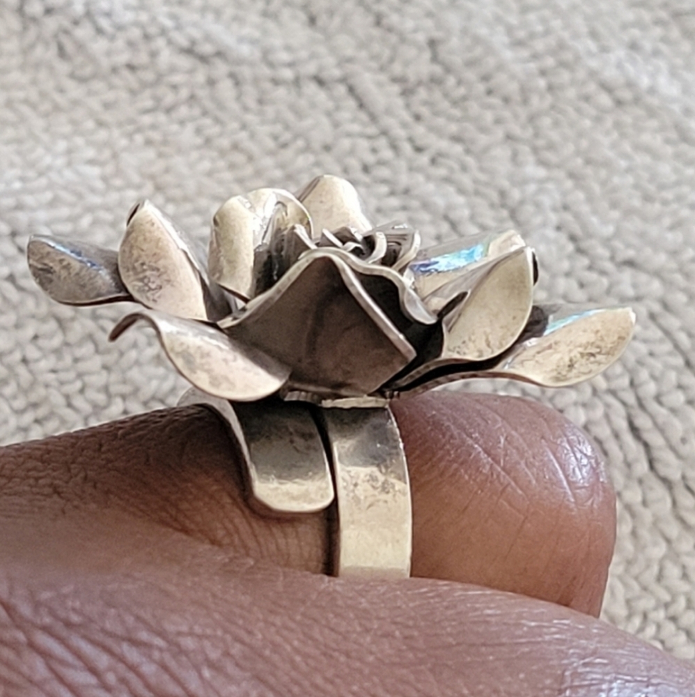 Heavy Vintage 8 Sterling Silver Large Rose Flower Ring - Picture 3 of 10